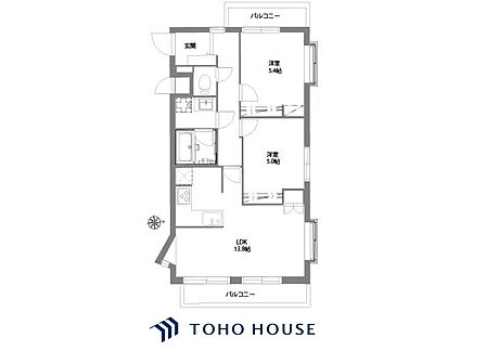【house the light is illuminat】採光と風 家事導線も比較的良好で、風通しの良さで過ごしやすい麗(うら)らかな気分にさせてくれるリビング
