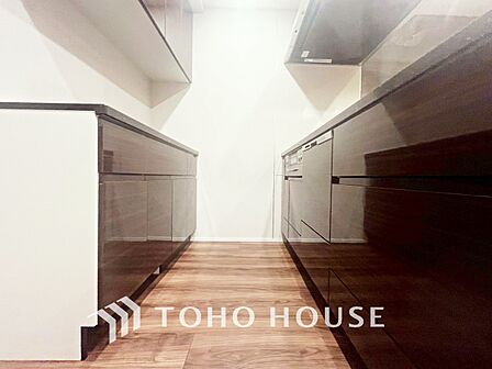 【KITCHEN】◆ワクワク◆開放的で機能性も高いシステムキッチン。お子様は毎日のご飯にワクワク!