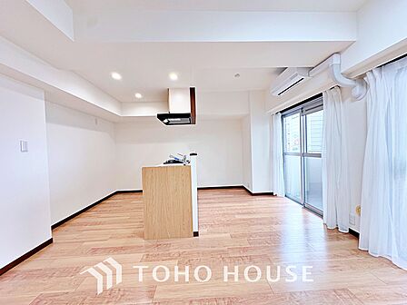 使いやすく、明るい洋室に仕上がります。子供部屋や趣味のお部屋にご利用できます。ご自身で家具などを配置し、素敵な空間を創り上げられます。