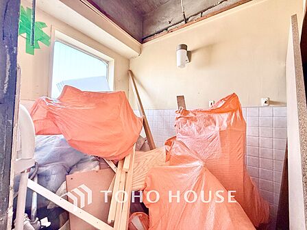 ◆浴室◆の温もりを感じ、ふわりと寄り添う太陽の妖精たちが自然と僕達を微睡ませる。うとうとしたい訳ではないがそんな時間が嫌いじゃない自分がここにいる。