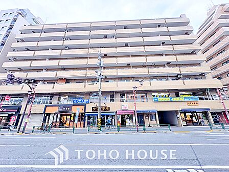 ほんの少しのこだわり。ちょっとした色使いがその家がもつ雰囲気、趣(おもむき)を携え、暮らす家族や訪ねてくる友人・知人に新鮮な香りを運んできます。