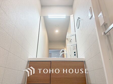 【WASHROOM】◆快適◆煌びやかな暮らしの中にも忘れたくない快適さ。大きな収納が助けてくれます。