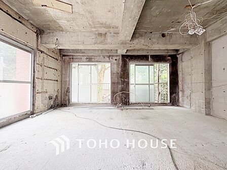 現在改装中◆Sunshine◆光が燦々と入り、いるだけで気持ちいい。「開放的でゆとりあるお部屋です。」