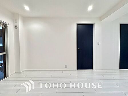 【LIVING】◆Sunshine◆光が燦々と入り、いるだけで気持ちいい。「開放的でゆとりあるお部屋です。」