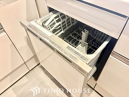 ◆食洗機◆お子様の面倒を見れる時間が増え時短になります。加えて手荒れも防げてしかも節水が高い為、大変人気があり重宝します。