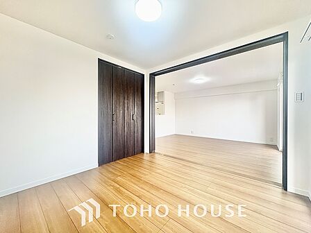 使いやすく、明るい洋室に仕上がります。子供部屋や趣味のお部屋にご利用できます。ご自身で家具などを配置し、素敵な空間を創り上げられます。