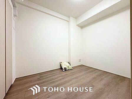 【PRIVATE ROOM】◆属毛離裏◆子は父を手本とし、母に愛育されて成長する。家族の深い繋がり。いつまでも大切にしたい。