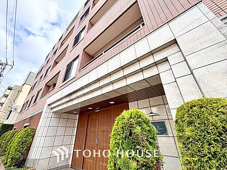 【APPEARANCE】◆眩い◆光が燦々と入り、家族の笑顔を照らす。「いつまでも続いて」と願う夢のような毎日がここにある。