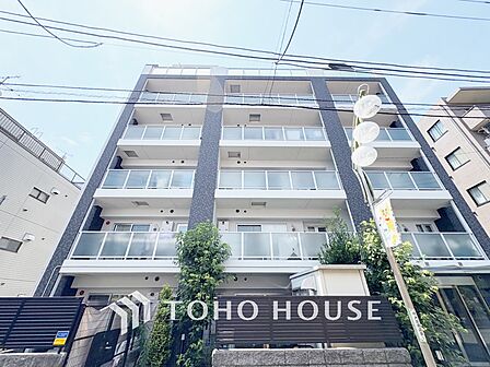 【APPEARANCE】◆眩い◆光が燦々と入り、家族の笑顔を照らす。「いつまでも続いて」と願う夢のような毎日がここにある。