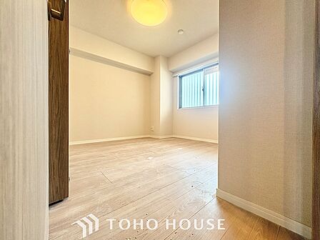 【Private room】感性を育むプライベートルームはシンプルでスマートな空間。好みの空間で読書をしたり、音楽を聞いたりと一人の時間も充実したものにできます。