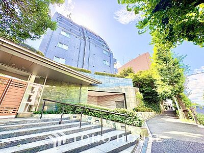 外観:漂う上質な空気感、マンションに入れば「おかえりなさい」と笑顔で迎えてくれるエントランス。最良の心配りを感じるマンションでした。 外観:漂う上質な空気感、マンションに入れば「おかえりなさい」と笑顔で迎えてくれるエントランス。最良の心配りを感じるマンションでした。