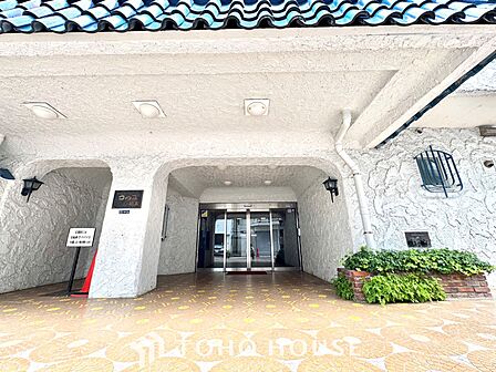 太陽に愛された邸宅は各居室へ暖かな日差しが降り注ぎます。