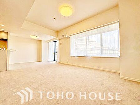 【ENTRANCE】◆家族◆家で家族と過ごす時間は限られている。帰りを待つ家族の元へと急ぐときの弾む思い。そんな思いを引き立てる邸宅。