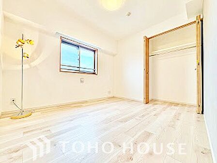 【居室】家具のレイアウトがしやすく、暮らしに合わせやすい物件。