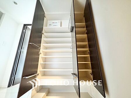 【STORAGE】◆大型収納◆衣類、小物、アウトドアグッズ、スーツケース、、、多岐にわたって収納可能です。