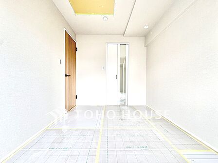 【居室】家具のレイアウトがしやすく、暮らしに合わせやすい物件。