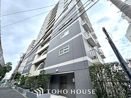 漂う上質な空気感、マンションに入れば「おかえりなさい」と笑顔で迎えてくれるエントランス。最良の心配りを感じるマンションでした。