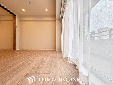 【LIVING】◆住む喜び、楽しさ、感動◆を君と共有したい。いつまでもずっと家族を見渡せるこの広い空間で。