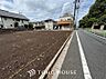 外観：ほんの少しのこだわり。ちょっとした色使いがその家がもつ雰囲気、趣（おもむき）を携え、暮らす家族や訪ねてくる友人・知人に新鮮な香りを運んできます。