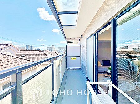 【バルコニー】陽当たりがよく、お洗濯も気持ちよくこなせそうです。