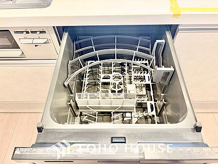 ◆愛育◆キッチンは家族の絆を育む大切な空間。シンプルで使い易いSystemKitchenで愉しく作る料理は愛情のある美味しいご馳走に。家族で使える広々としたダイニングキッチンです。