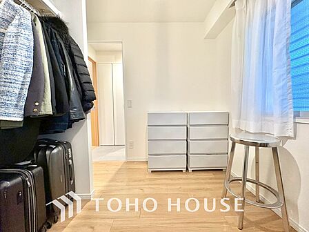 【PRIVATE ROOM】◆属毛離裏◆子は父を手本とし、母に愛育されて成長する。家族の深い繋がり。いつまでも大切にしたい。