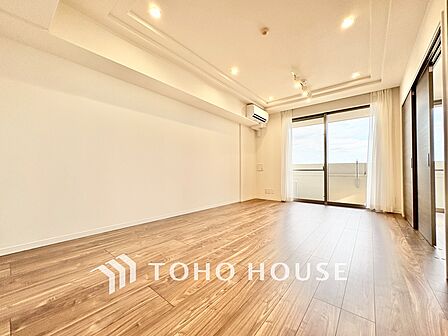 ◆ここに在る◆事も無げに美しく、伝えるには筆舌に尽くし難い。豪華絢爛や華美と言う事ではなく、住まう者にとって暮らし易く心地がいいと言う美しさがこの住まいには込められている。