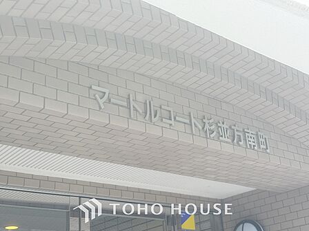 【Private room】家族個々の安らぎの空間。プライベートなBedRoomは暮らす方の感性で造り上げたいもの。誰もが好みで飾れるシンプルな室内に仕上げてあります。
