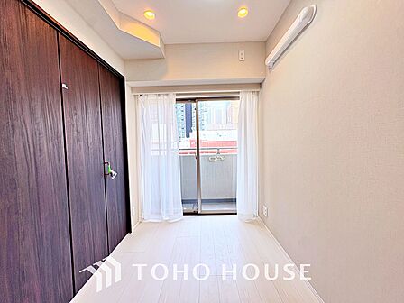 使いやすく、明るい洋室に仕上がります。子供部屋や趣味のお部屋にご利用できます。ご自身で家具などを配置し、素敵な空間を創り上げられます。