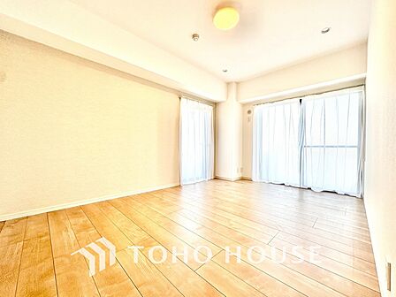 【居室】家具のレイアウトがしやすく、暮らしに合わせやすい物件。
