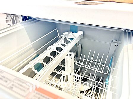 【キッチン】家事動線にも配慮され、暮らしをスムーズにしてくれます。