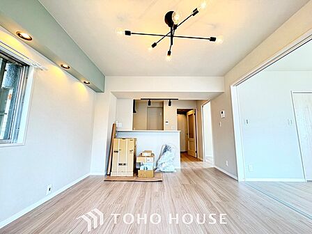 【Quietness】プライベートなお部屋では静かに時を過ごしたい。読書をして、物思いにふける・・光りに満たされた安らぎの空間をがここにはあります。