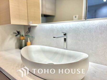 【WASHROOM】◆快適◆煌びやかな暮らしの中にも忘れたくない快適さ。大きな収納が助けてくれます。