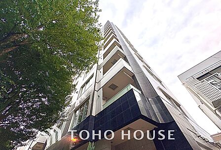 漂う上質な空気感、マンションに入れば「おかえりなさい」と笑顔で迎えてくれるエントランス。最良の心配りを感じるマンションでした。