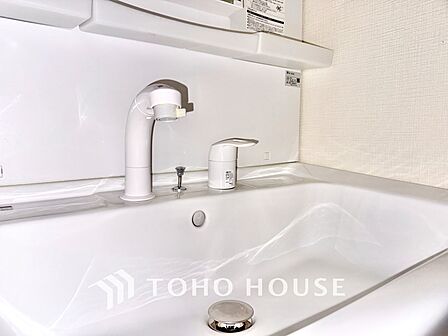 ◆洗面◆清潔感のある水回り。白で統一されたスタイリッシュな空間。毎日使う場所だから究にシンプルにこだわりました。