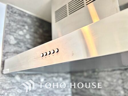 【KITCHEN】◆開放的◆後片付けが楽なシステムキッチン。収納スペースの充実!