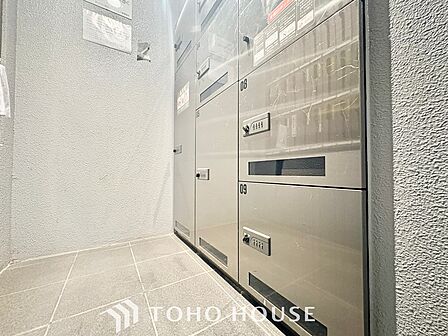 【Delivery box】◆宅配BOX◆ご不在時でも、時間指定や再配達依頼なしでお荷物を受け取ることができます。
