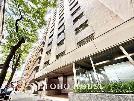 ◆共有空間◆些細な事でほっぺを膨らまして怒る君。それでも僕達はこれからも一緒だよ。喧嘩をしても離れたくないから一つはさんだ同じ場所にいる。分かるよ。そこに君が
