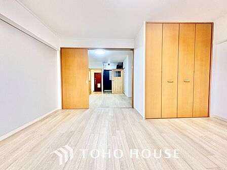 使いやすく、明るい洋室に仕上がります。子供部屋や趣味のお部屋にご利用できます。ご自身で家具などを配置し、素敵な空間を創り上げられます。