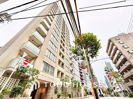 ◆共有空間◆些細な事でほっぺを膨らまして怒る君。それでも僕達はこれからも一緒だよ。喧嘩をしても離れたくないから一つはさんだ同じ場所にいる。分かるよ。そこに君が
