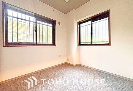 使いやすく、明るい洋室に仕上がります。子供部屋や趣味のお部屋にご利用できます。ご自身で家具などを配置し、素敵な空間を創り上げられます。