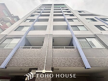 ここにはみんなが集い、食事と楽しい会話が始まる。