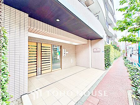 【エントランス】敷居をまたぐことが幸せを呼び込む