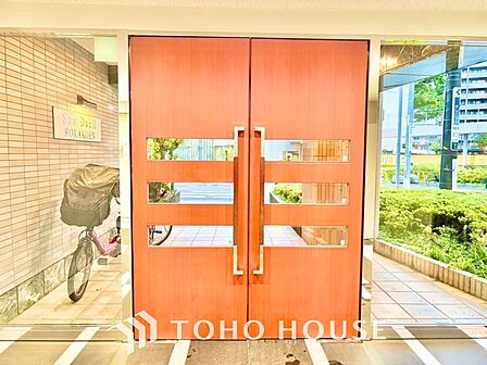 ◆瀟洒な空間◆落ち着きのある彩が見事に調和させた瀟洒な空間を演出。ここに集まる家族の会話と笑顔が絶え間なく続く幸せな空間。