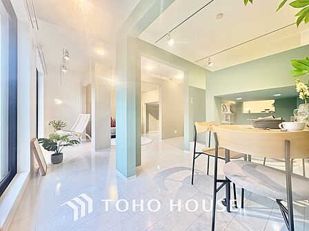 【LIVING】◆家族◆愛する家族を一目で見渡せる。家族が集う空間。永遠に続く幸せな毎日を、ここで。