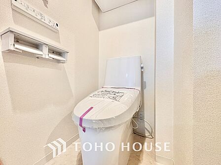 清潔感あふれる快適なトイレ。毎日を心地よく過ごせるおすすめポイントです。