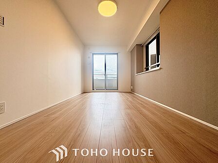 【Private room】感性を育むプライベートルームはシンプルでスマートな空間。好みの空間で読書をしたり、音楽を聞いたりと一人の時間も充実したものにできます。