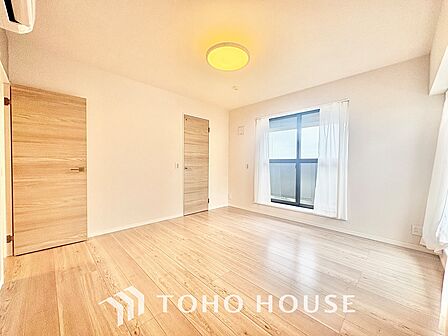 使いやすく、明るい洋室に仕上がります。子供部屋や趣味のお部屋にご利用できます。ご自身で家具などを配置し、素敵な空間を創り上げられます。