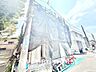 周辺：【外観】整った街並みに映える外観デザイン。住環境の良さを感じられる住まいです。