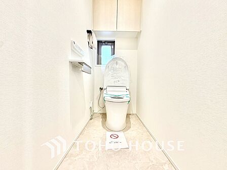 【トイレ】落ち着いた空間に仕上がっており快適にご使用できそうです。